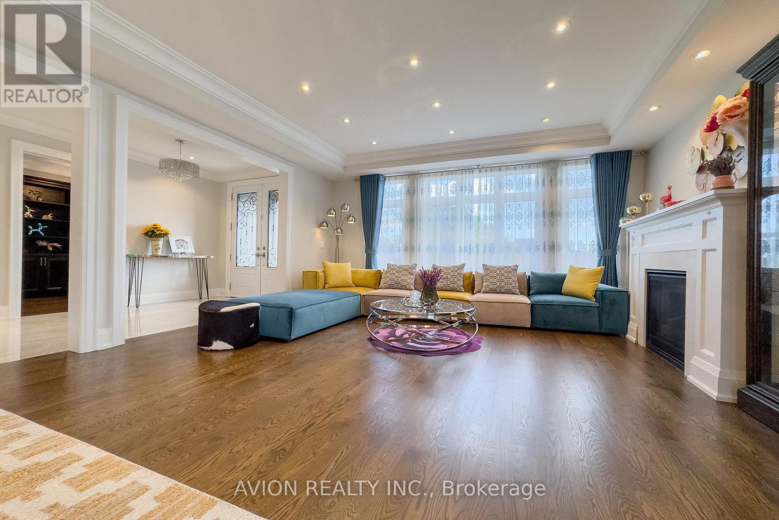 220 FALSTAFF AVENUE - 3