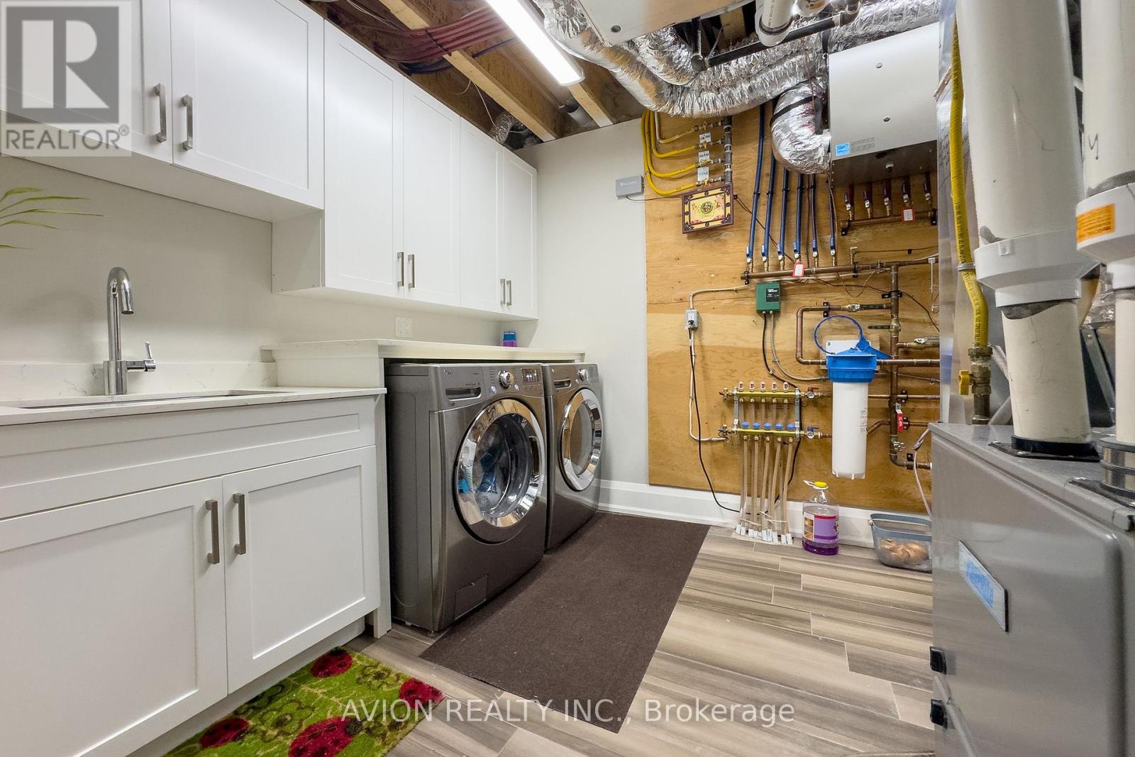 220 FALSTAFF AVENUE - 32