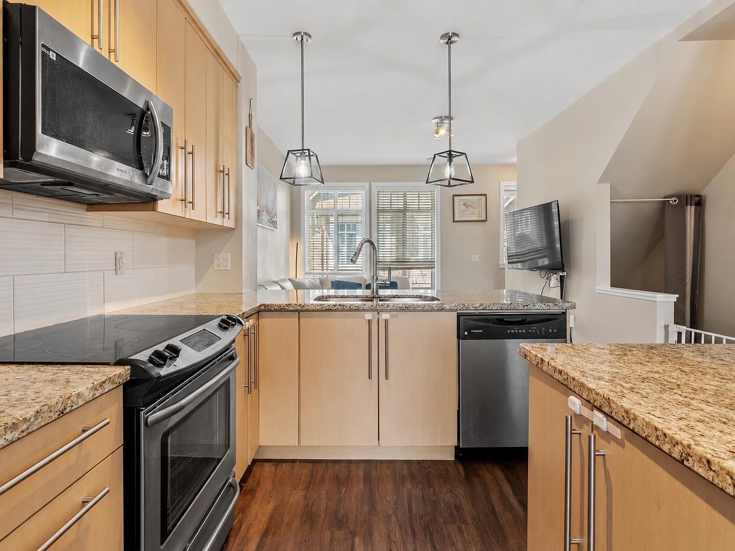 25 8250 209B STREET, Langley