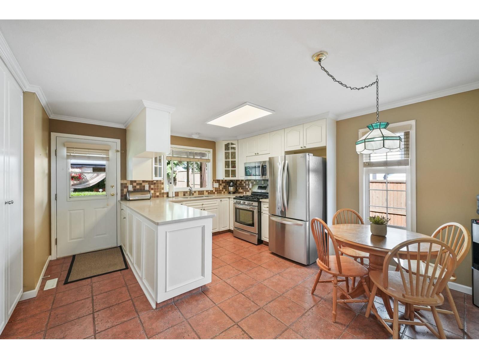 18555 57 AVENUE, Surrey