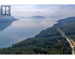 8044 23 South Highway, Revelstoke, BC V0E2S0 Photo 10