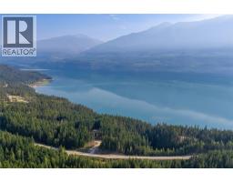 8044 23 South Highway, Revelstoke, BC V0E2S0 Photo 12