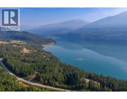 8044 23 South Highway, Revelstoke, BC V0E2S0 Photo 13
