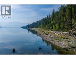 8044 23 South Highway, Revelstoke, BC V0E2S0 Photo 31