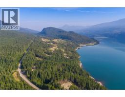 8044 23 South Highway, Revelstoke, BC V0E2S0 Photo 14
