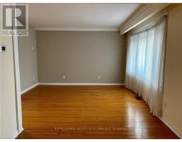 Bedroom 2 - Upper - 694 Niagara Street, St  Catharines, ON L2M3R9 Photo 6