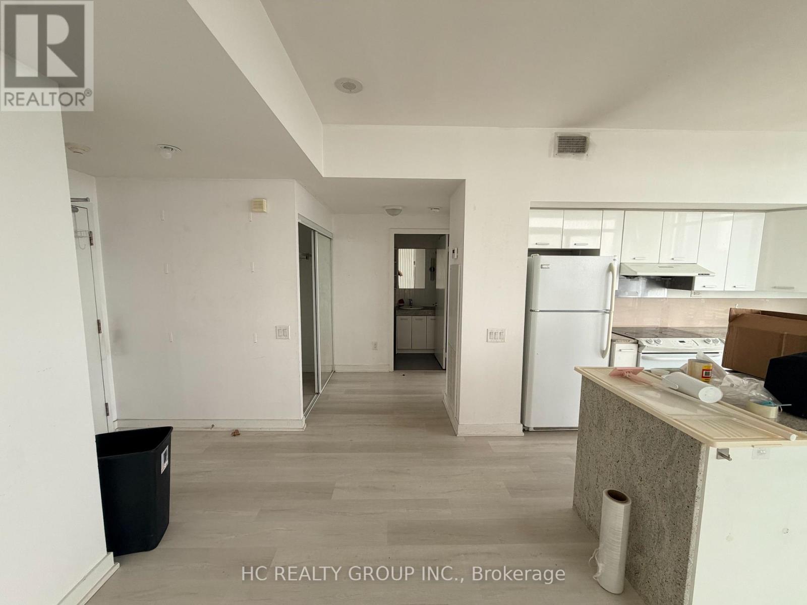 #Ph09 15 Singer Court, Toronto (Bayview Village), Ontario, M2K0B1, Toronto (Bayview Village), Ontario — photo 3 of 5