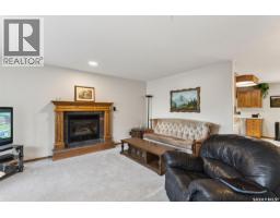 Laundry room - 720 6th Avenue, Rosthern, SK S0K3R0 Photo 9