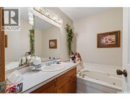 720 6th Avenue, Rosthern, SK S0K3R0 Photo 29