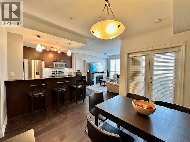 301 2343 ATKINS AVENUE — photo 2