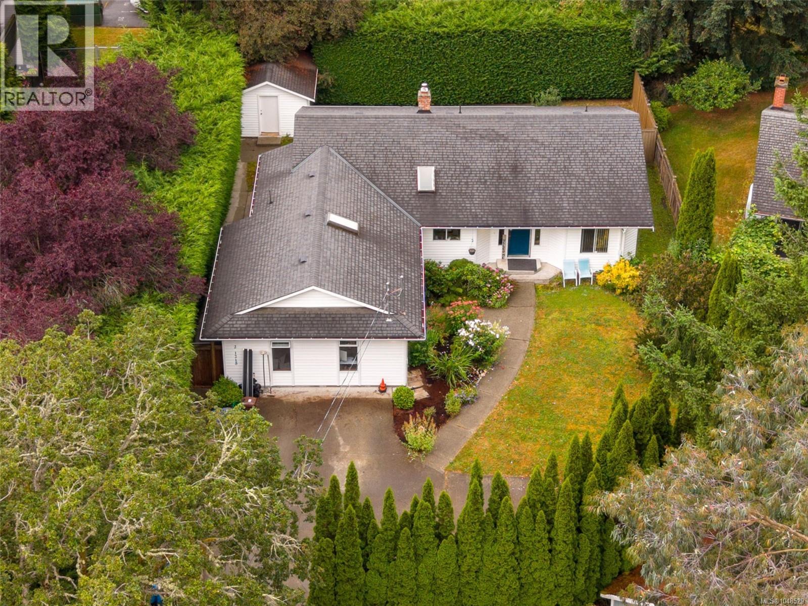 2 1215 Stelly's Cross Rd, Central Saanich
