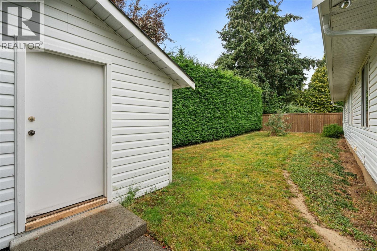 #2 1215 Stelly's Cross Rd - 39