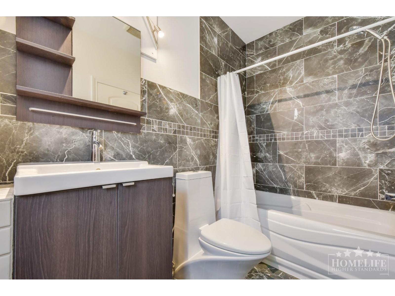 Coach House 6983 192 STREET, Surrey