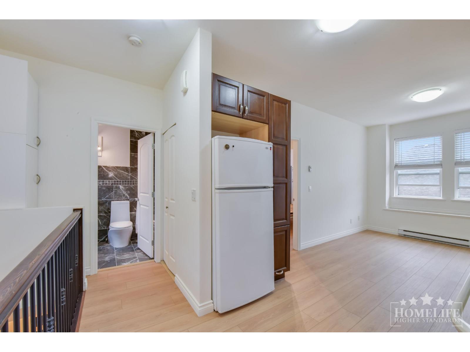 Coach House 6983 192 STREET, Surrey