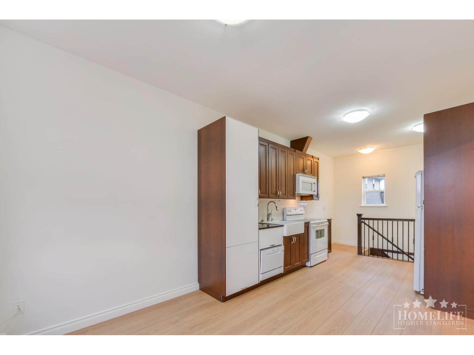 Coach House 6983 192 STREET, Surrey