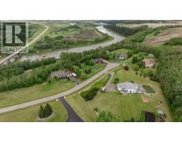 Living room - 27, 26110 Highway 11, Rural Red Deer County, AB T4E1C2 Photo 8