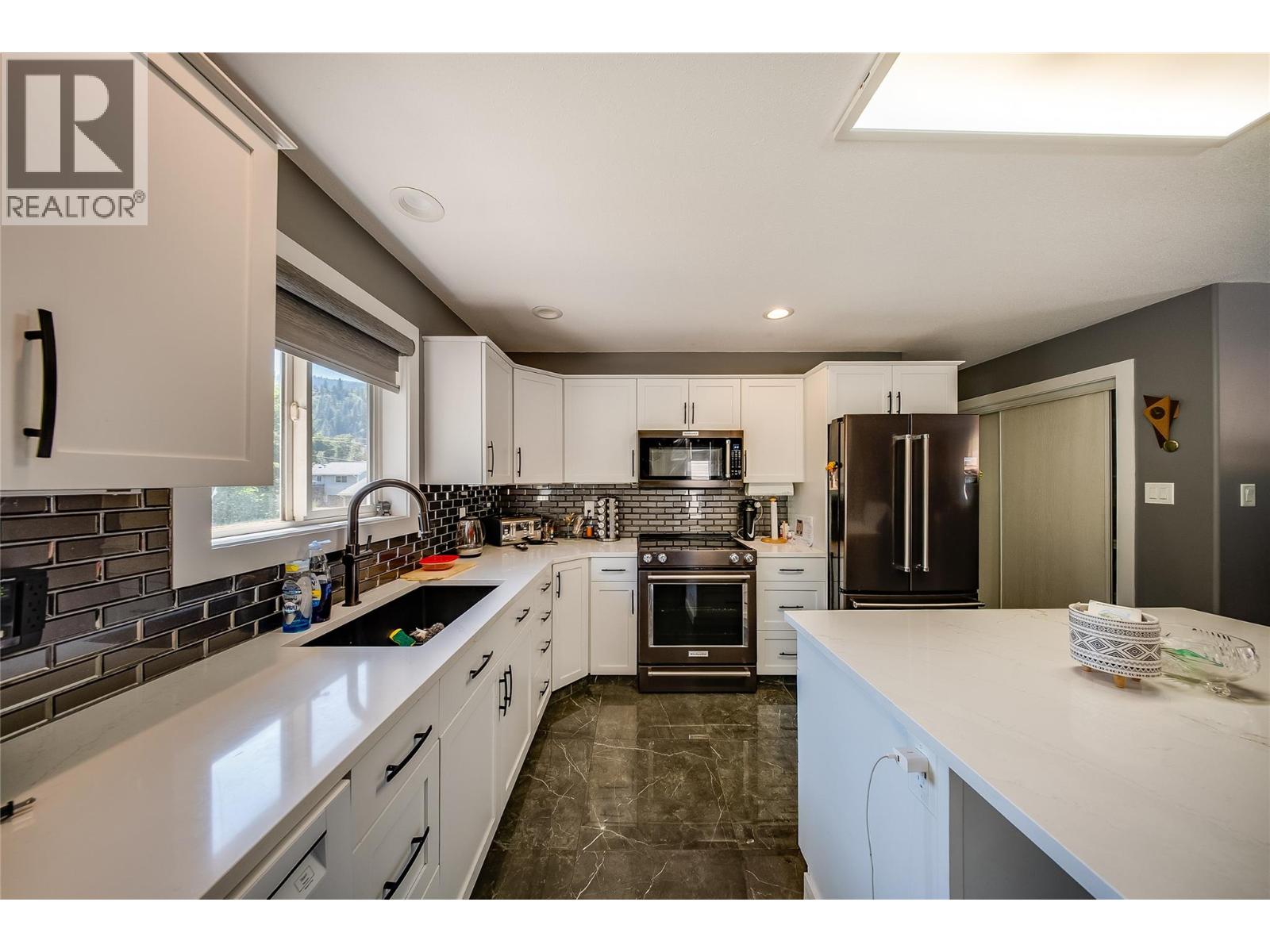 644 8th Street - Image 10