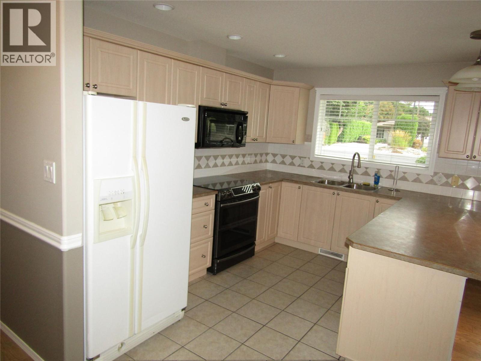 707 76th Avenue Unit# #5, Grand Forks