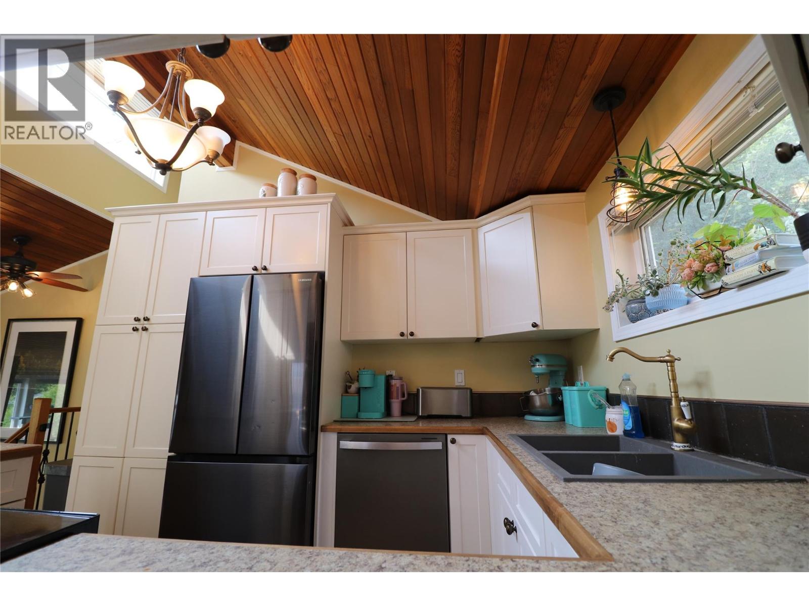 3702 9TH Avenue - Image 10