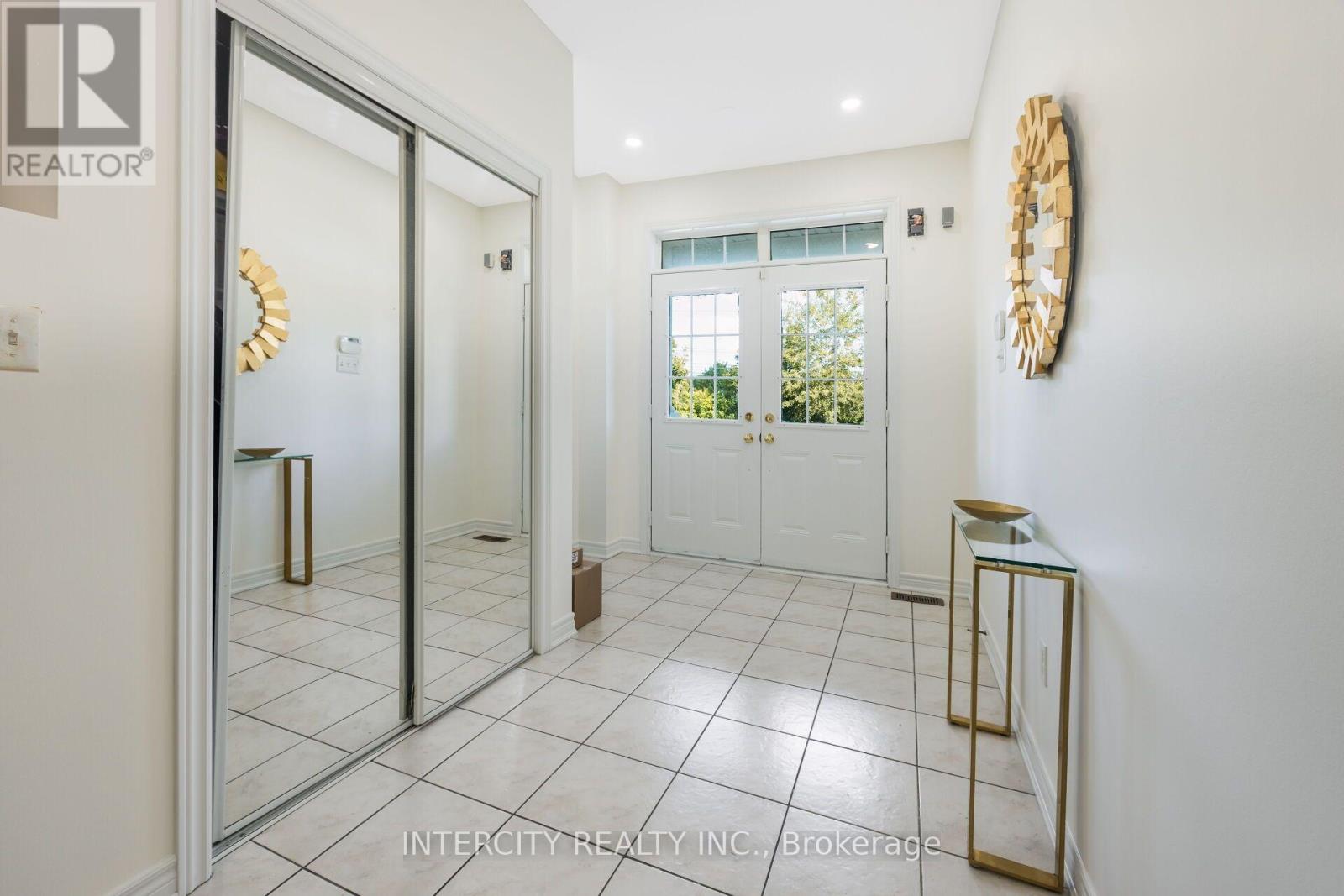50 Royal Vista Road, Brampton (Bram West), Ontario, L6Y0N5, Brampton (Bram West), Ontario — photo 4 of 5