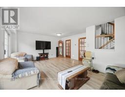 Living room - 26 Fanshawe Drive, Brampton, ON L6Z1A9 Photo 7