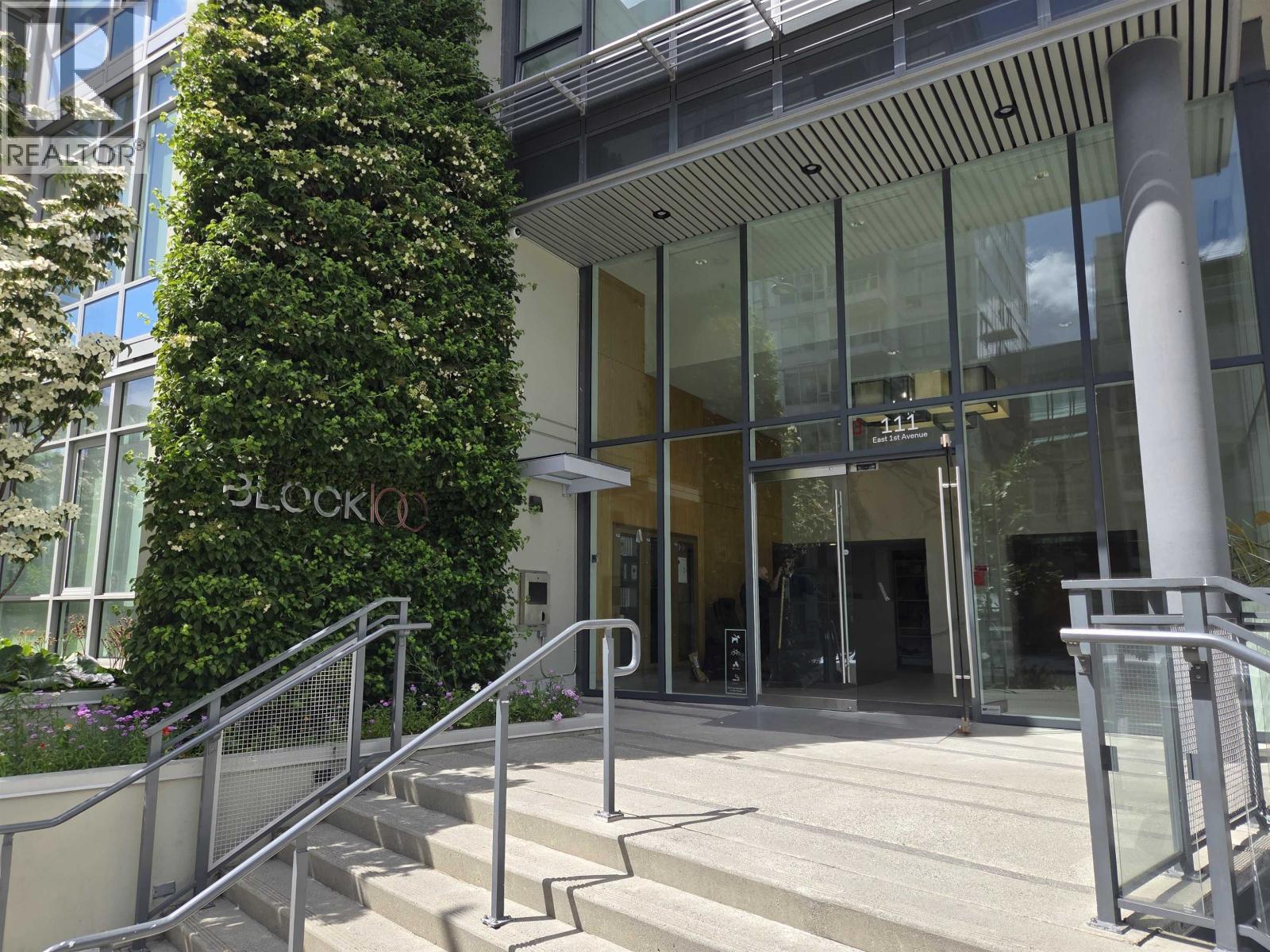 #905 111 1ST Avenue, Vancouver, British Columbia, V6A0E9, Vancouver, British Columbia — photo 2 of 5