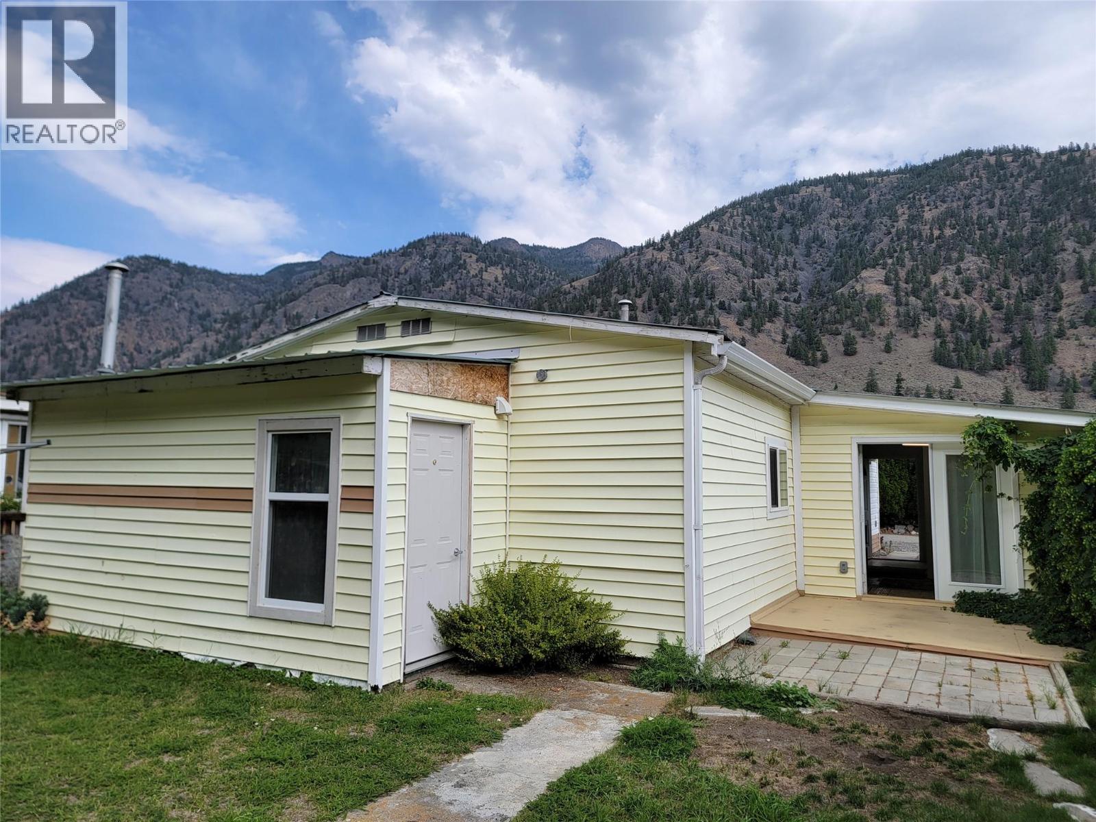 1292 Highway 3A Unit# 9, Keremeos