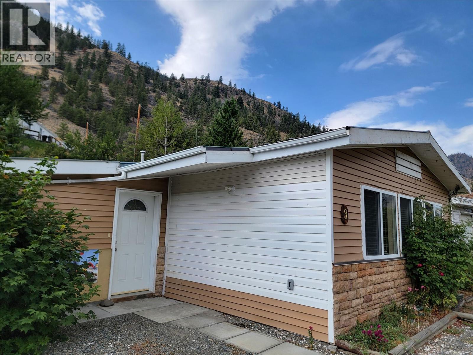 1292 Highway 3A Unit# 9, Keremeos