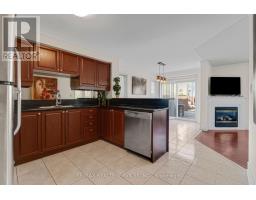 Family room - 7419 Black Walnut Trail, Mississauga, ON L5N8A4 Photo 9