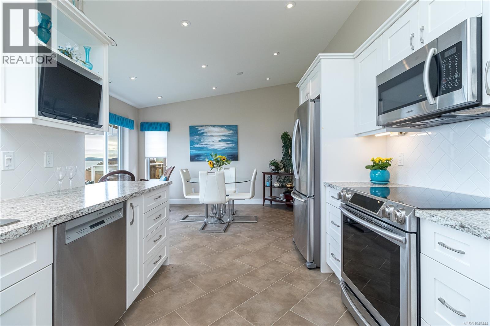 498 Seaview Way - 16