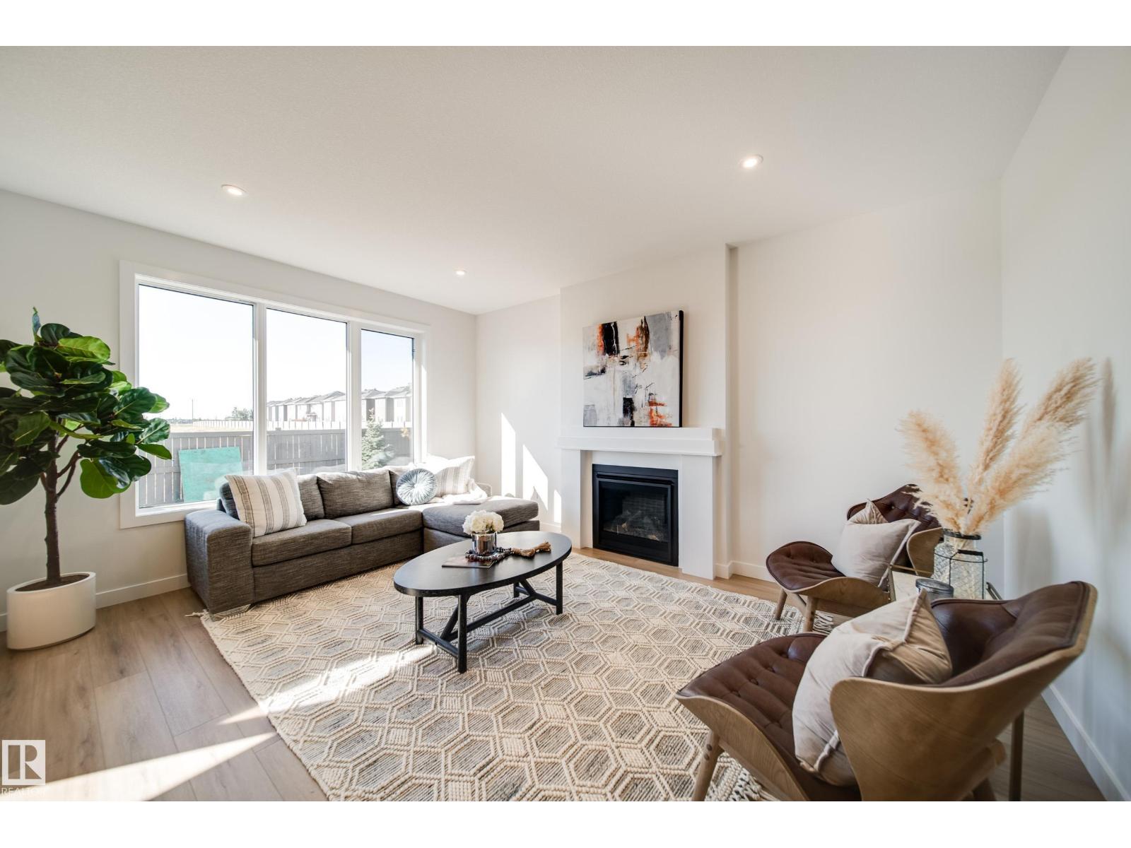 77 Chartres CL, St. Albert, Alberta, T8T2E1