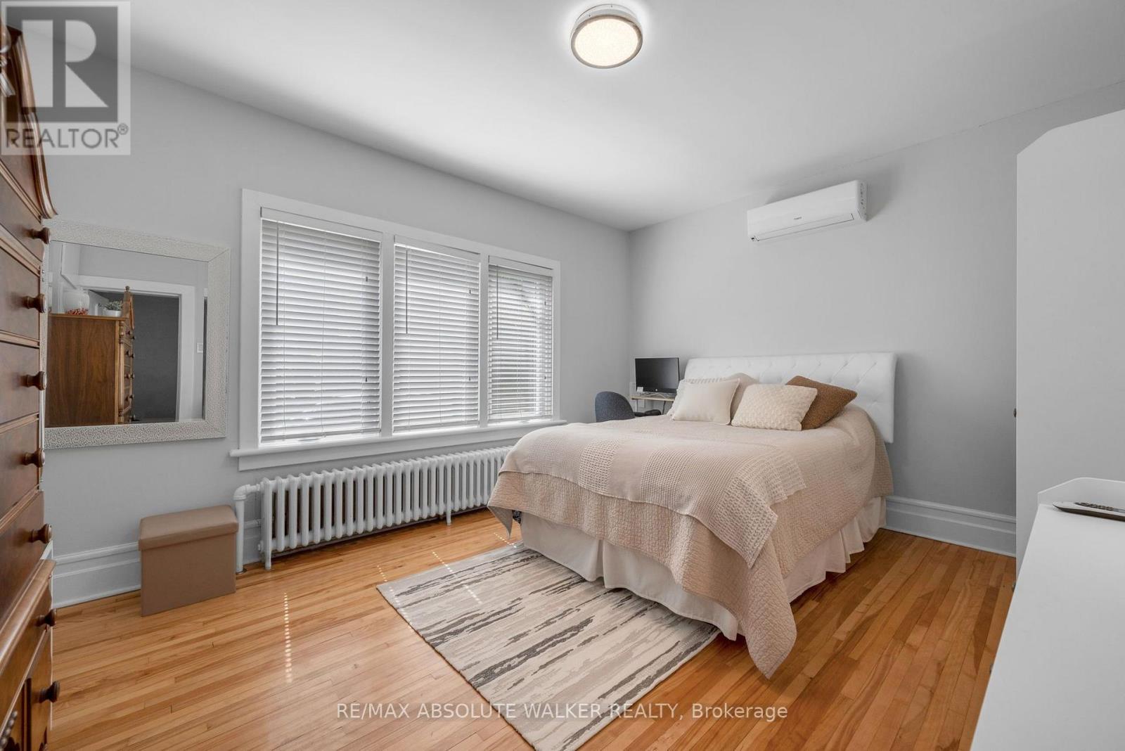 120 STRATHCONA AVENUE - 43