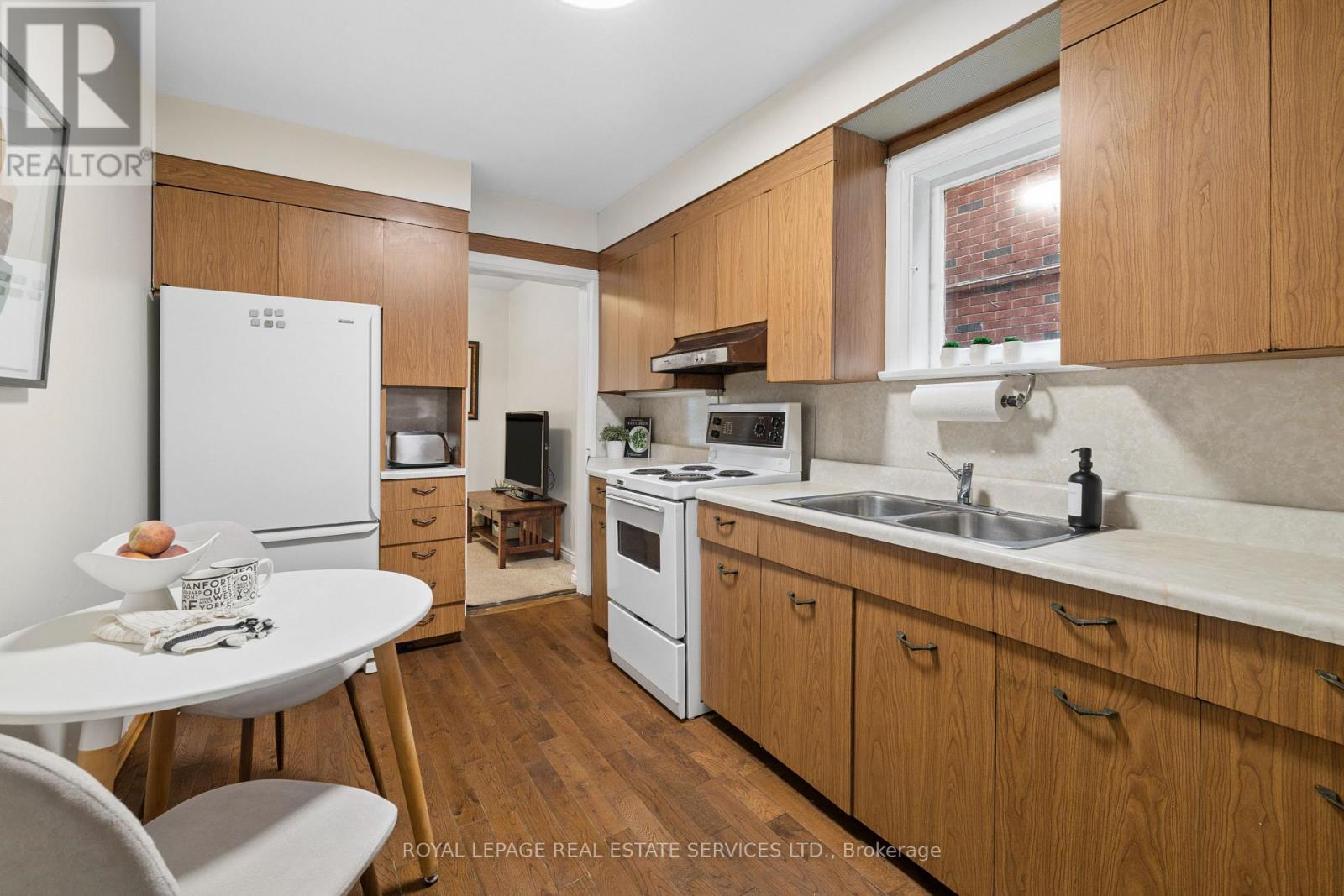 87 RIVERVIEW GARDENS - 10
