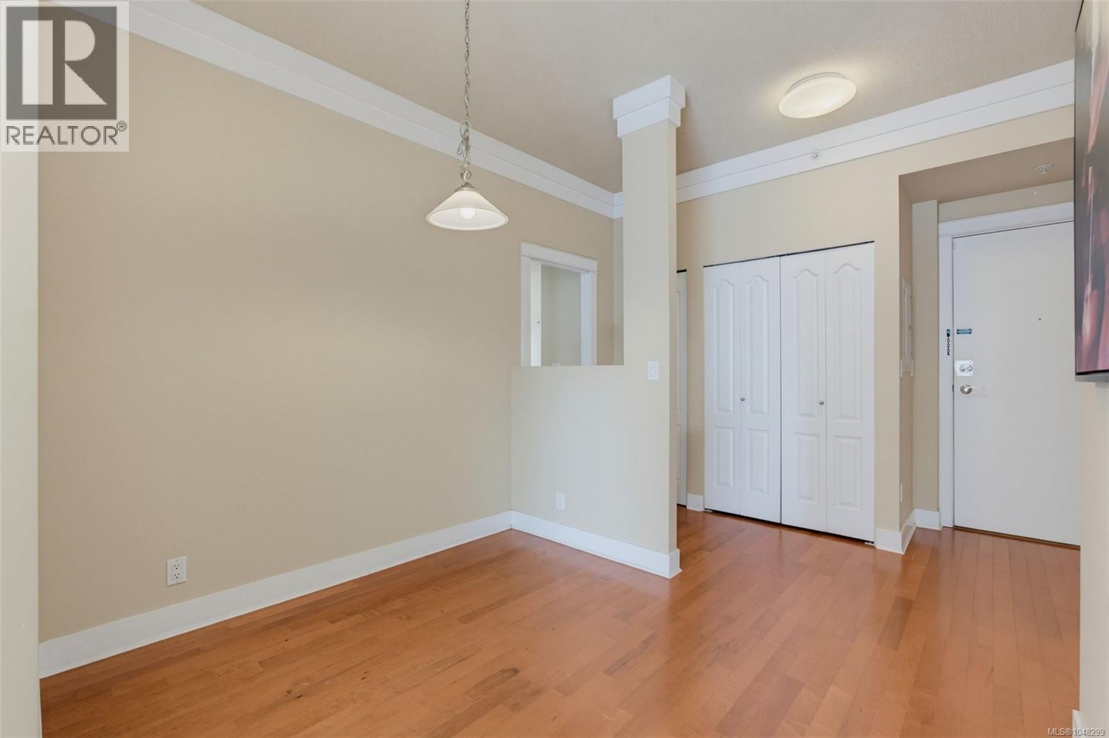 401 845 Yates Street, Victoria