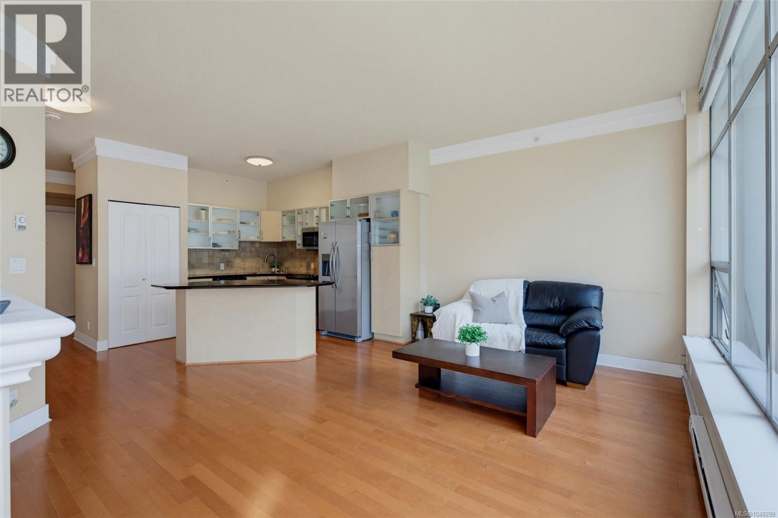 401 845 Yates Street, Victoria