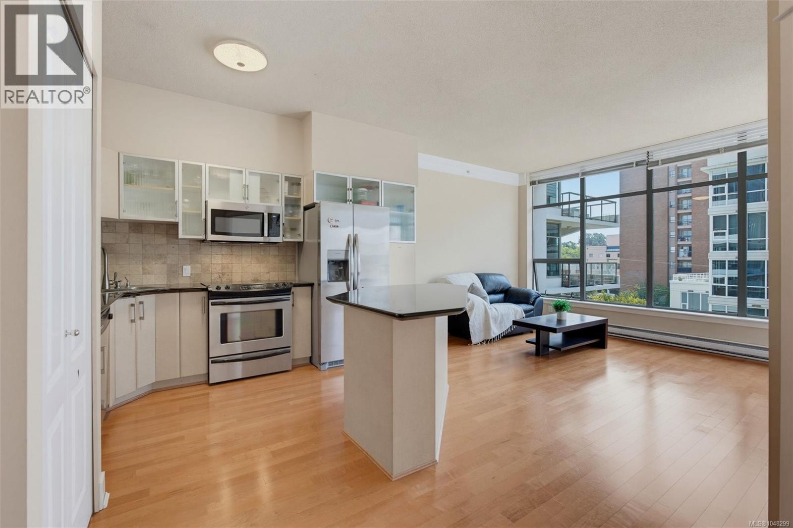 401 845 Yates Street, Victoria