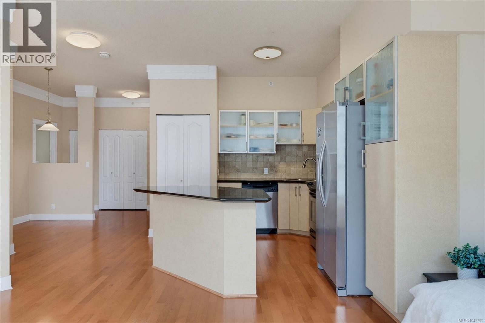 401 845 Yates Street, Victoria