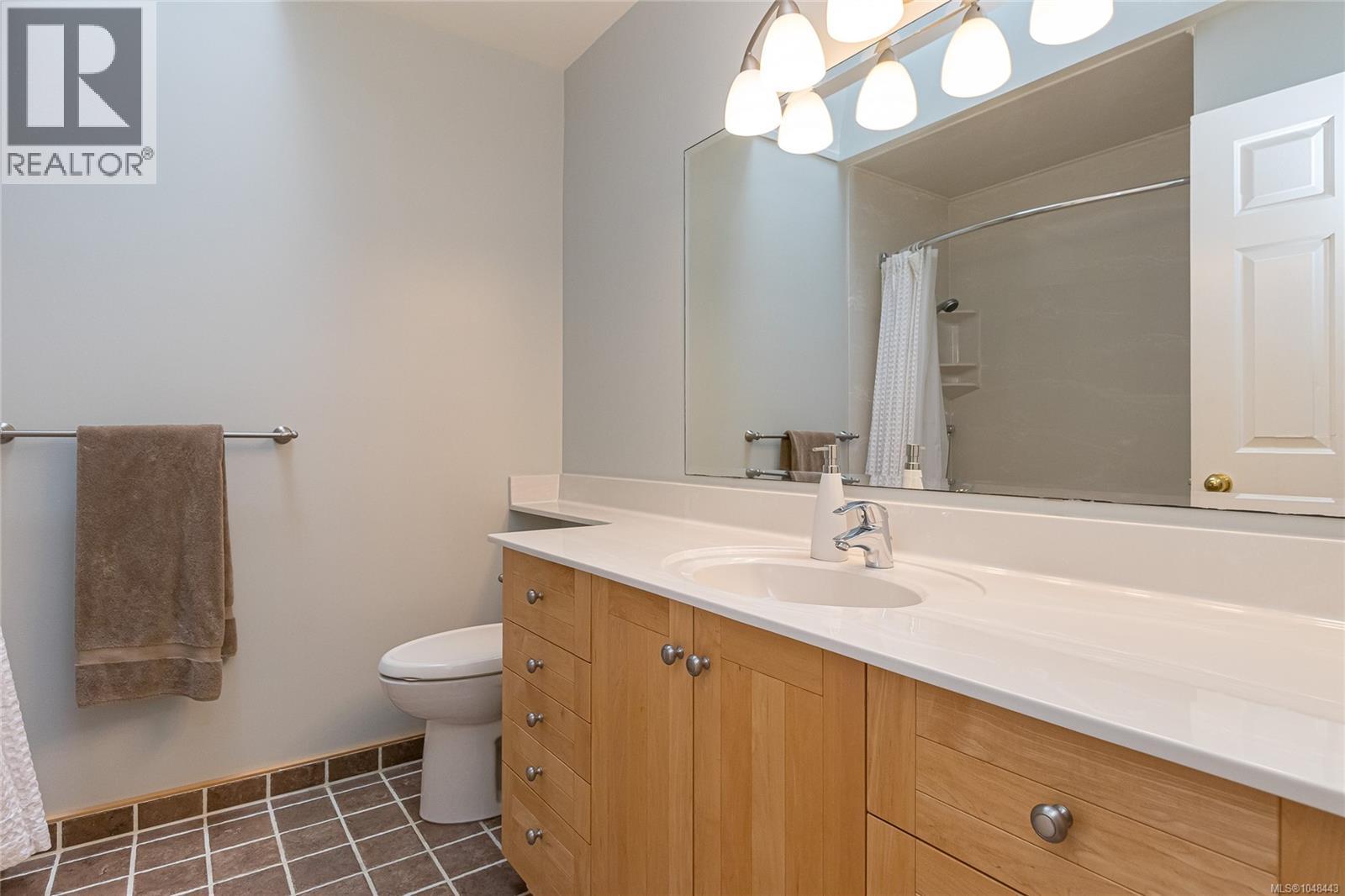  1567 Mayneview Terrace, North Saanich