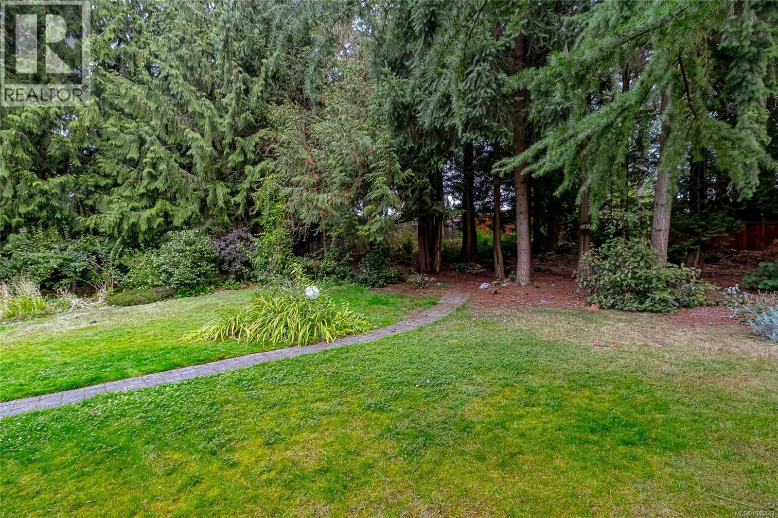  1567 Mayneview Terrace, North Saanich