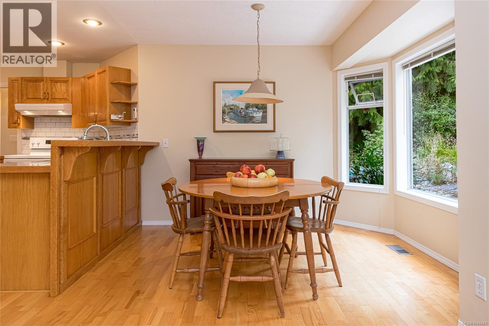  1567 Mayneview Terrace, North Saanich