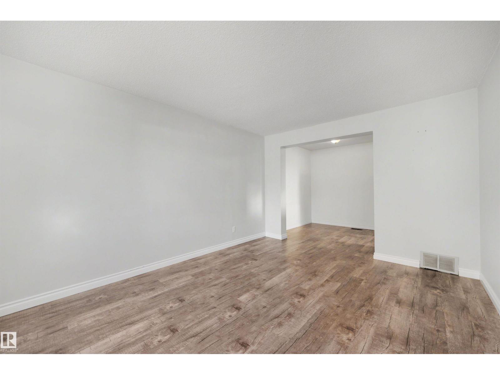 303 PRIMROSE GARDENS GD NW - 4