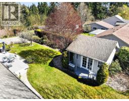 4521 Sunwood Pl, Bowser, BC V0R1G0 Photo 11