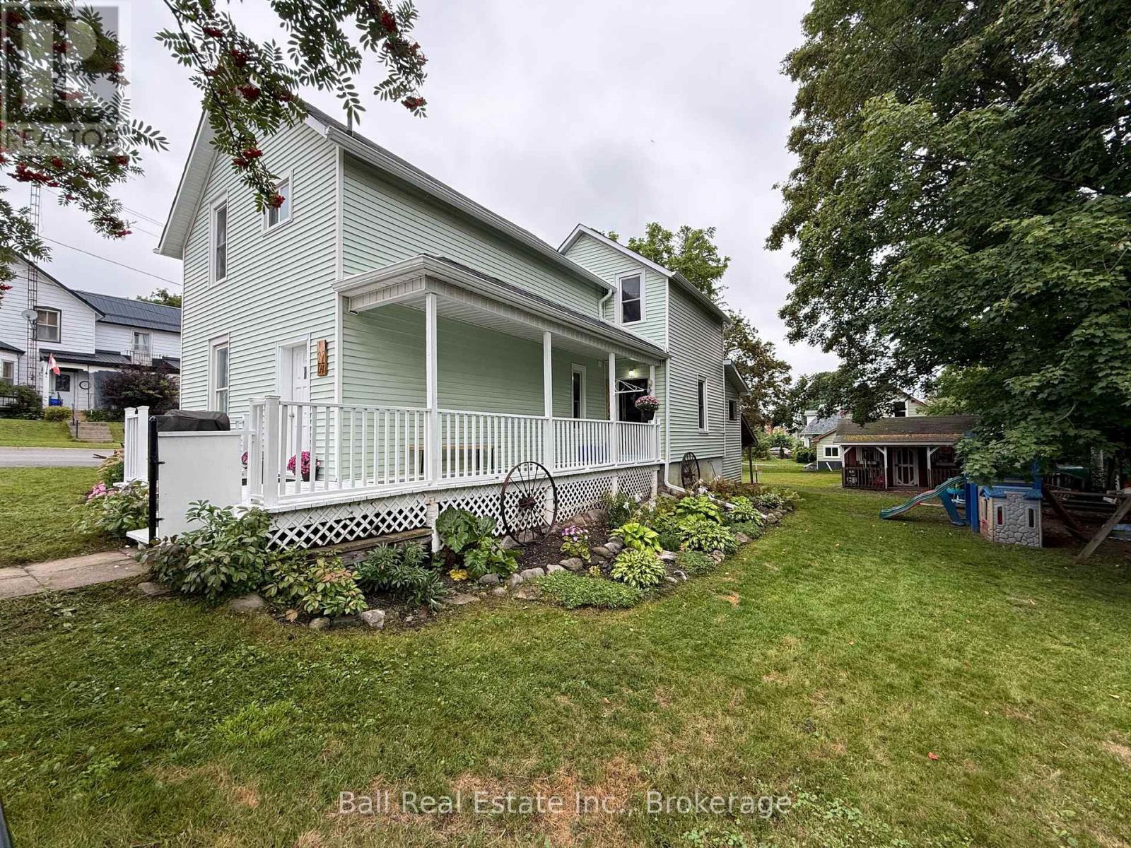 22 OAK STREET - 37