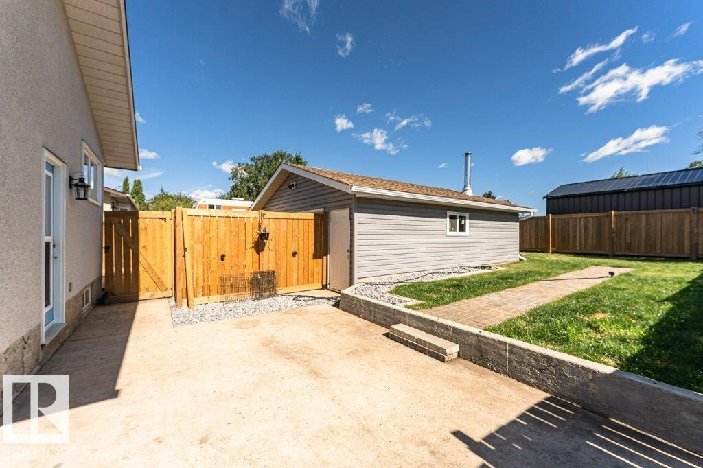 9413 80 ST - 13