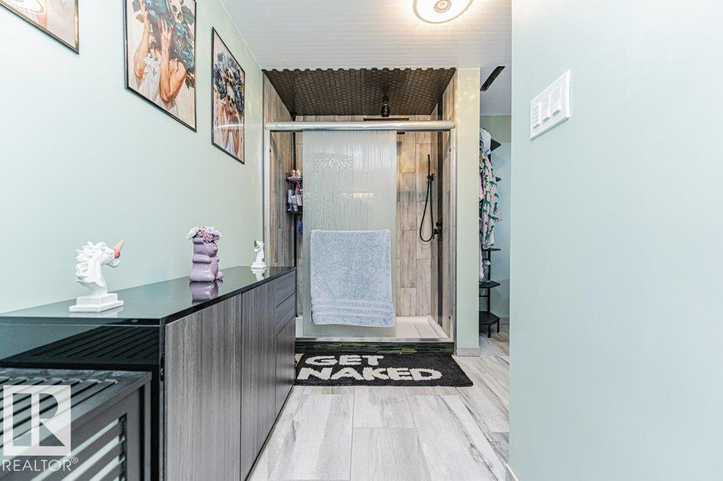 9413 80 ST - 9