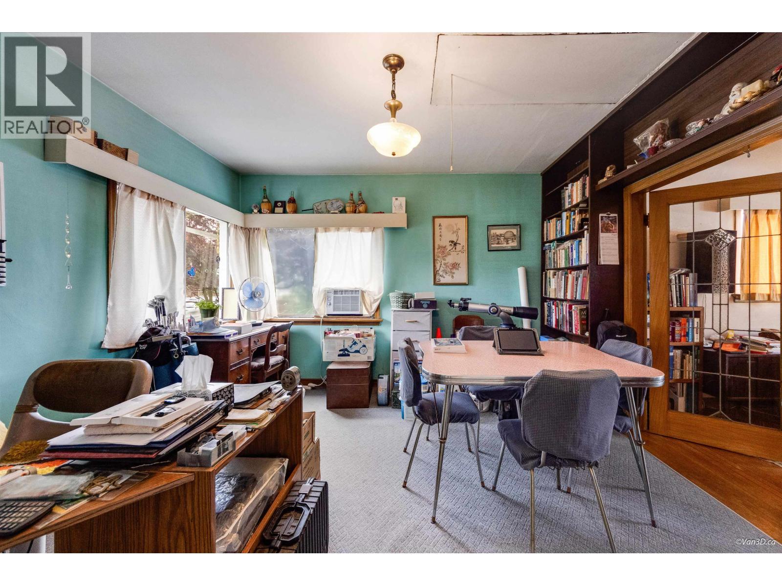 96 W 16TH AVENUE, Vancouver