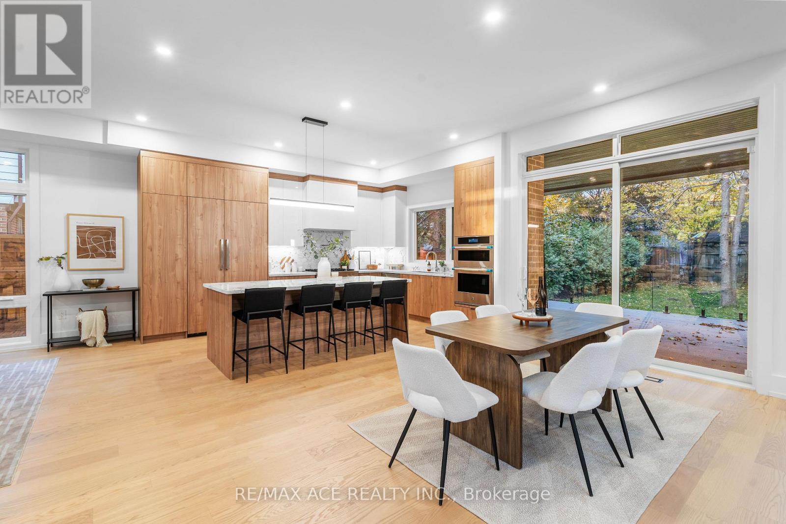 175 HAREWOOD AVENUE - 16