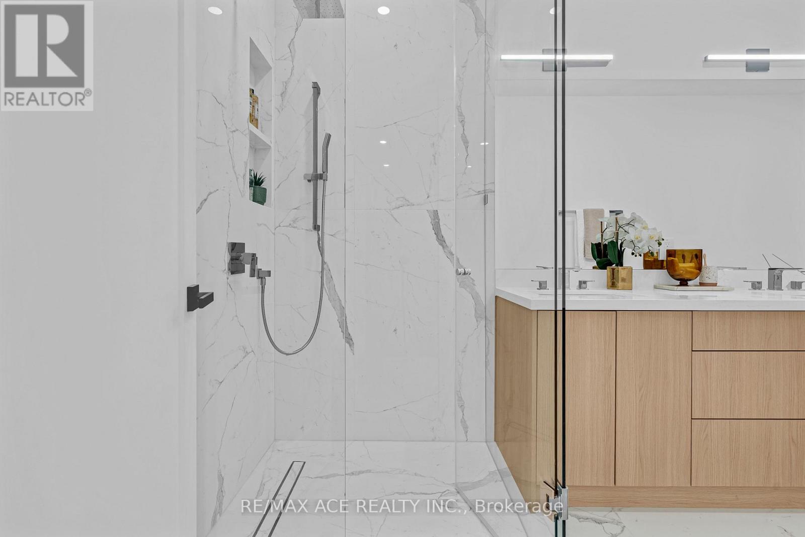 175 HAREWOOD AVENUE - 26