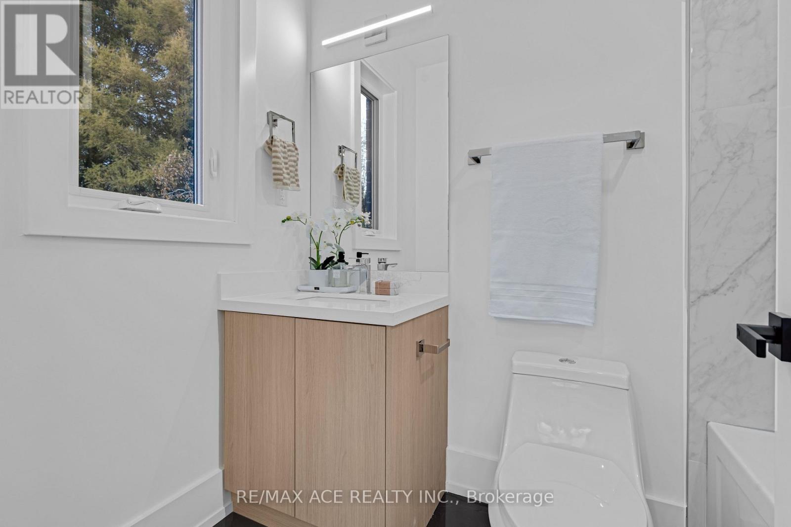 175 HAREWOOD AVENUE - 31
