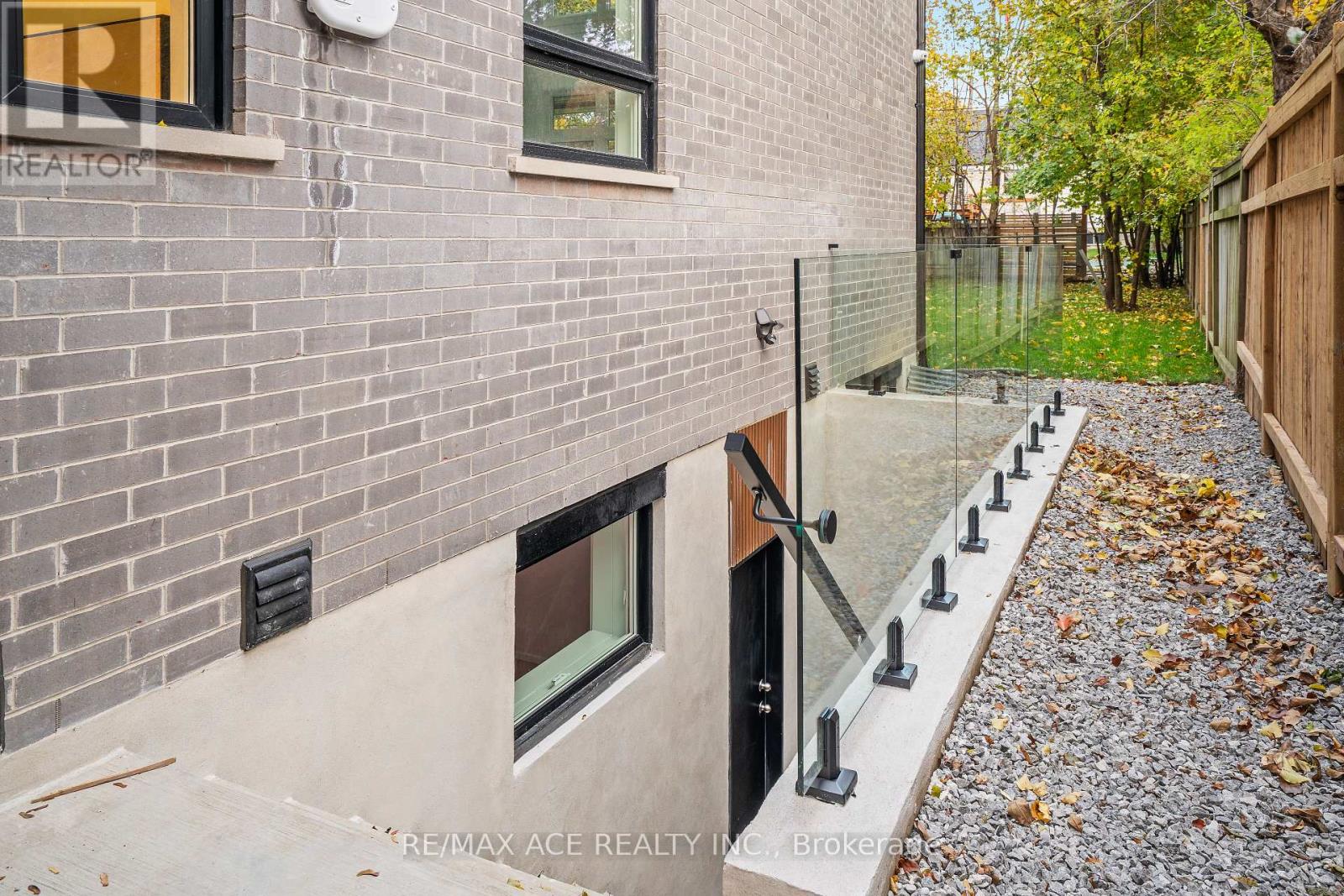 175 HAREWOOD AVENUE - 48